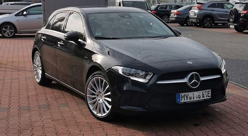 Gebraucht Mercedes A250 218 PS (160 kW) 2020 Schwarz Limousine