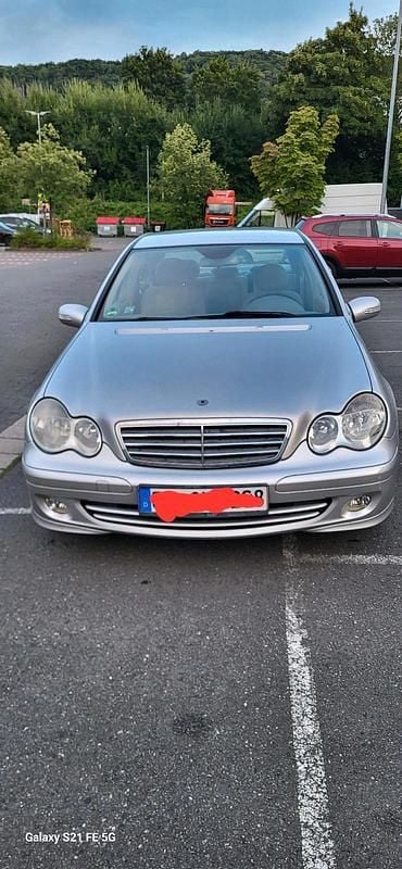 Silber Gebraucht 2005 Mercedes C200 Limousine | 2.500 € (Guter Preis) - Bild 1/4