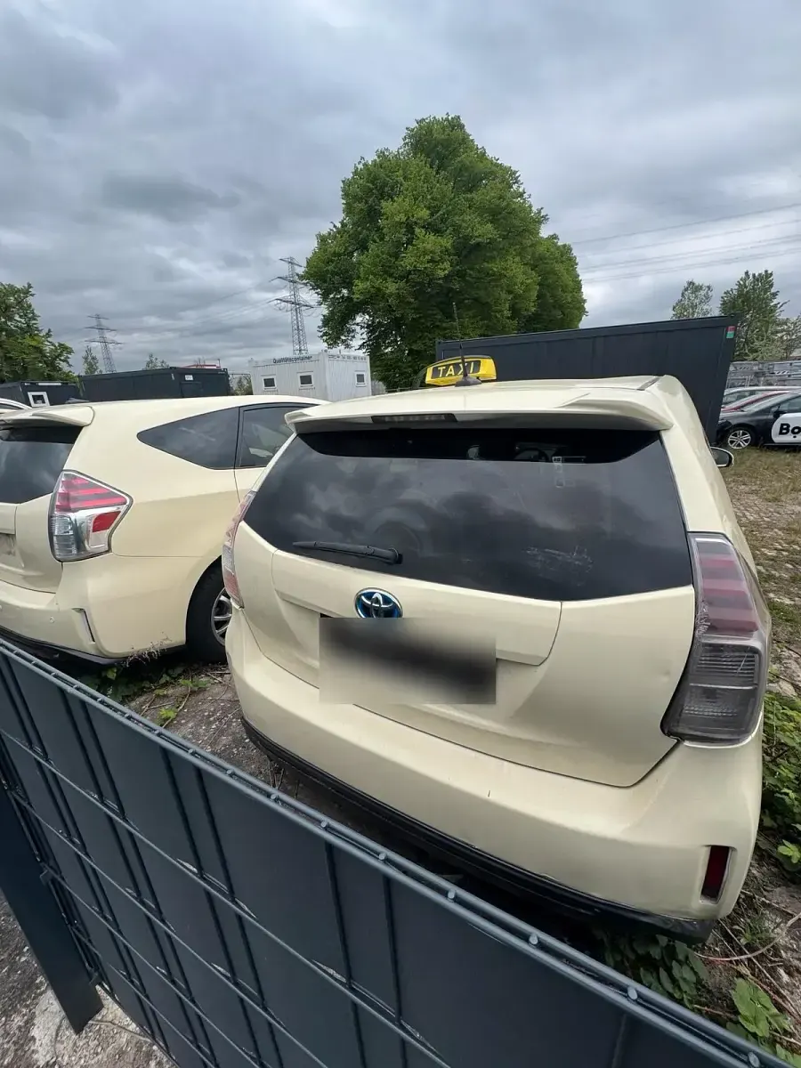 Gebraucht Toyota Prius+ 136 PS (100 kW) 2017 Gelb Van / Kleinbus
