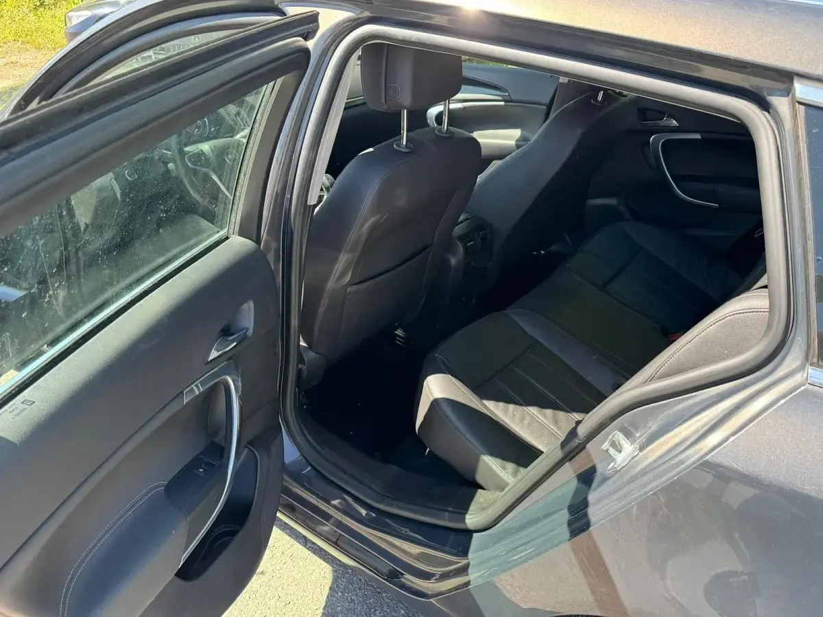 Gebraucht Opel Insignia 170 PS (125 kW) 2015 Grau Kombi