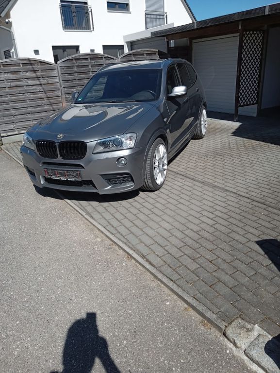Grau Gebraucht 2011 BMW X3 Performance SUV | 16.200 € (Etwas zu teuer) - Bild 1/4
