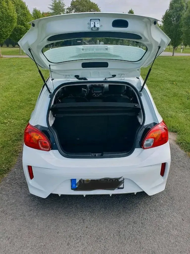 Gebraucht Mitsubishi Space Star Select 71 PS (52 kW) 2024 Weiß Kleinwagen