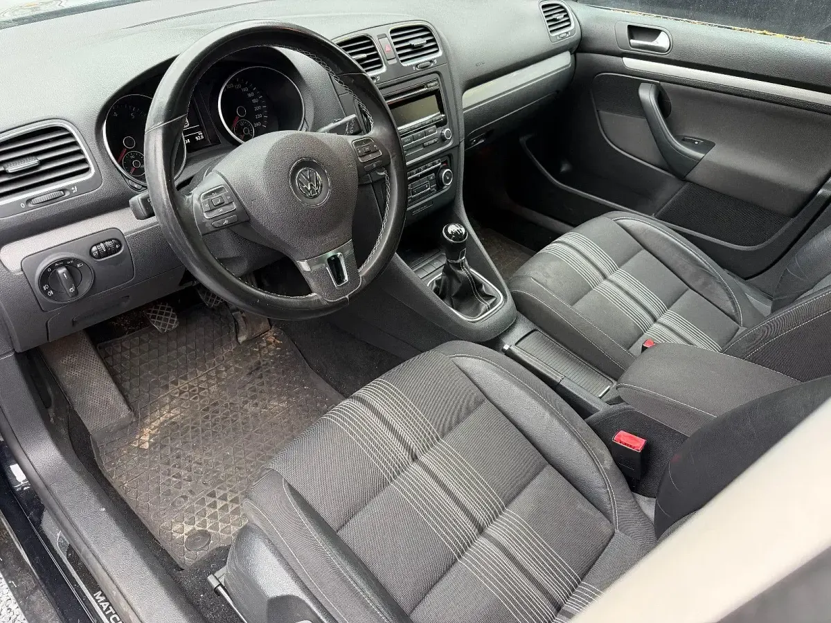 Gebraucht VW Golf VI Match 105 PS (77 kW) 2012 Schwarz Kombi