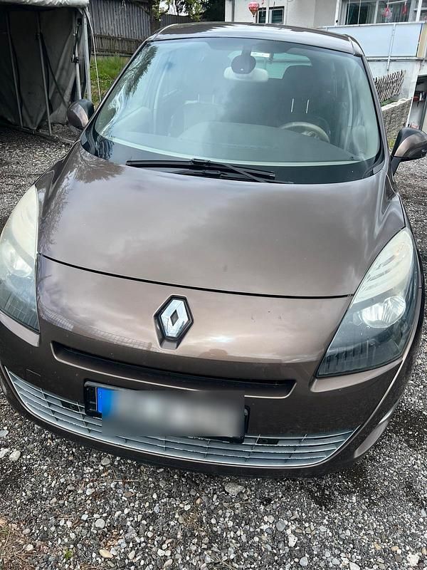 Braun Gebraucht 2009 Renault Mégane III Van / Kleinbus | 1.850 € (Superpreis) - Bild 1/4