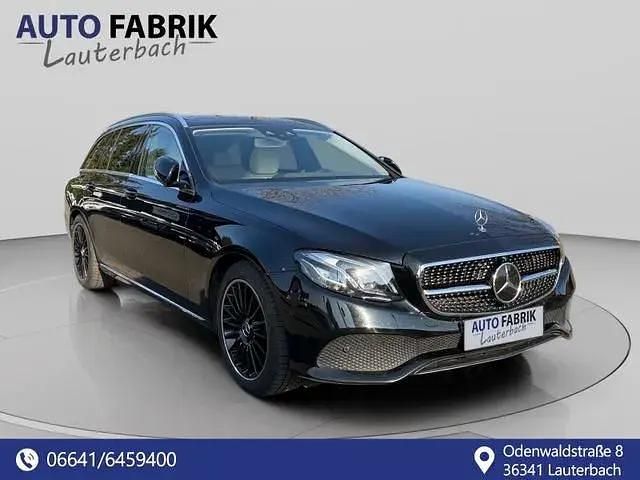 Usata Mercedes E220 194 CV (142 kW) 2017 Nero Berlina