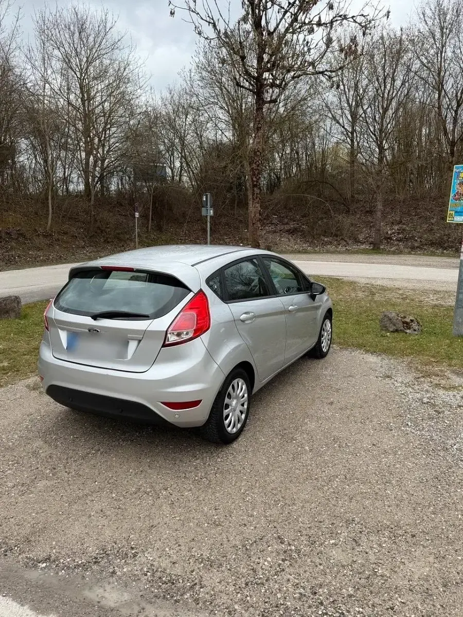 Second-hand Ford Fiesta 2017 Gri Hatchback