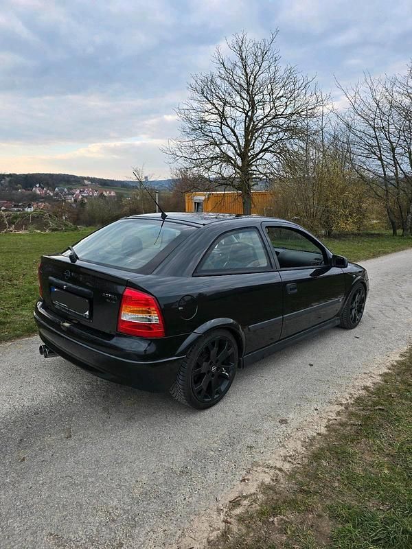 Gebraucht Opel Astra OPC 116 PS (85 kW) 1999 Schwarz Coupé