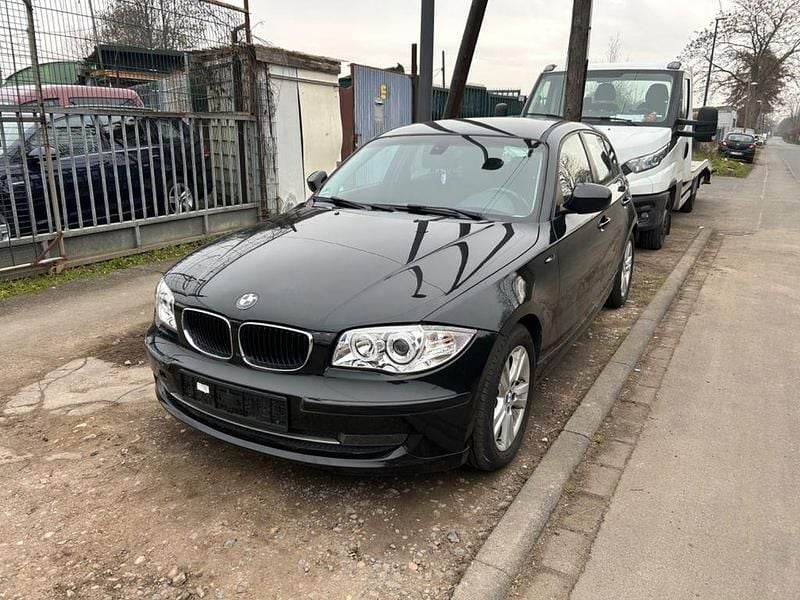 Gebraucht BMW 116 Advantage 122 PS (89 kW) 2011 Schwarz Kleinwagen
