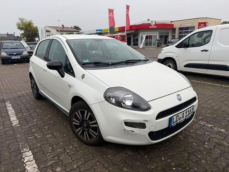Gebraucht Fiat Punto More 86 PS (63 kW) 2012 Weiß Kleinwagen