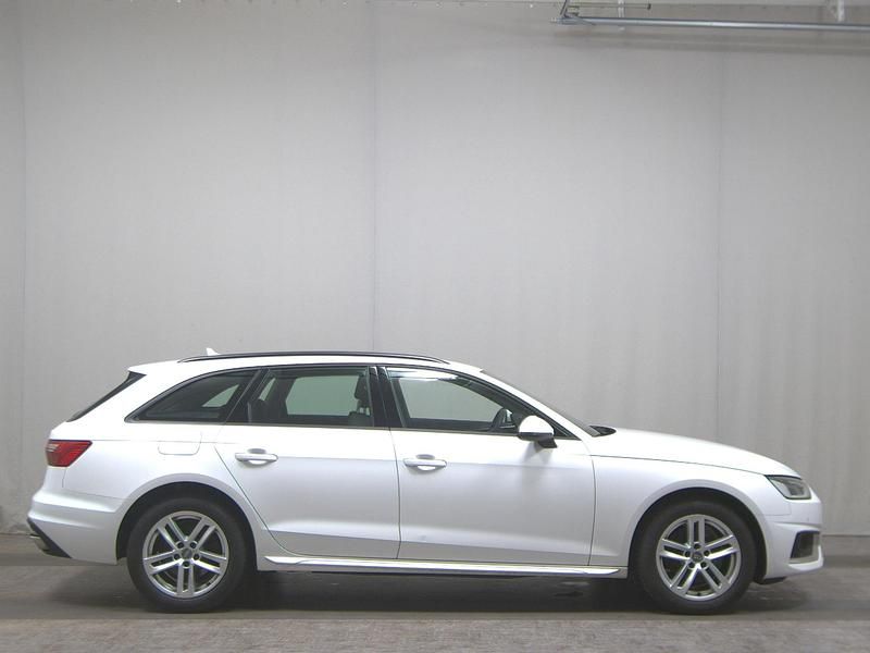 Weiss Gebraucht 2019 Audi A4 Advanced Kombi | 19.980 € (Guter Preis) - Bild 1/4