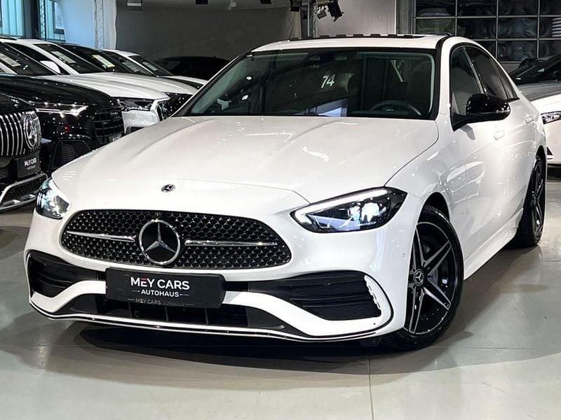 Weiß Gebraucht 2024 Mercedes C220 AMG Limousine | 46.980 € (Teuer) - Bild 1/4
