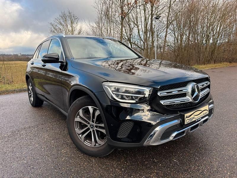 Schwarz Gebraucht 2021 Mercedes GLC220 SUV | 31.900 € (Superpreis) - Bild 1/4