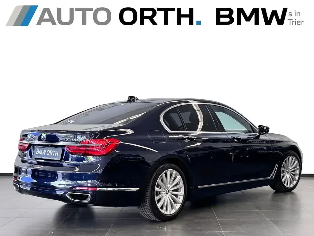 Gebraucht BMW 730 265 PS (194 kW) 2018 Imperialblau brillant Limousine