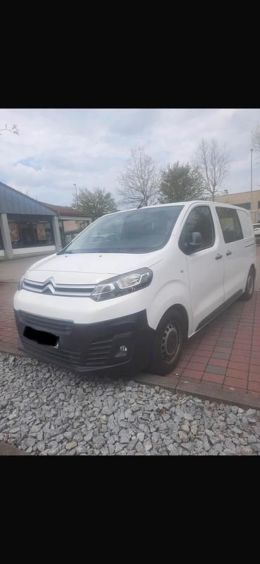 Second-hand Citroën Jumpy 115 CP (84 kW) 2019 Alb Monovolum