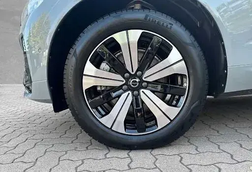 Gebraucht Volvo XC60 Plus 350 PS (257 kW) 2025 Grau SUV