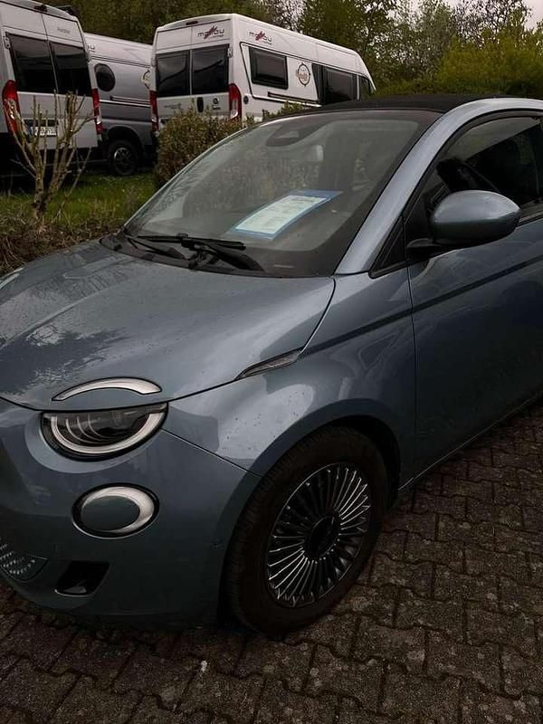 Gebraucht Fiat 500e Icon 86 kW (118 PS) 2022 Colore esterno (eis blau)metallic Cabrio