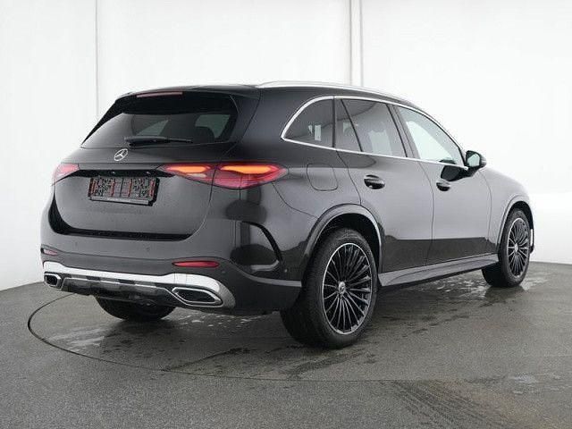 Gebraucht Mercedes GLC220 AMG 197 PS (144 kW) 2024 Lack obsidianschwarz SUV