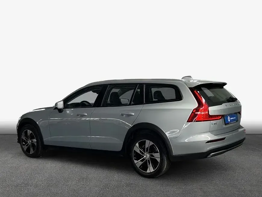 Gebraucht Volvo V60 CC Plus 197 PS (144 kW) 2024 Grau Kombi