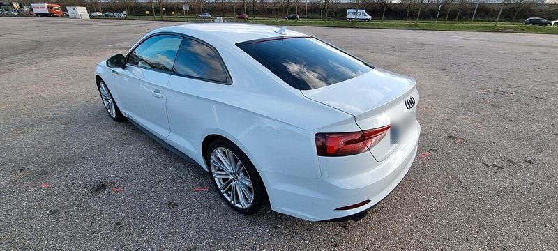 Second-hand Audi A5 Black Edition 190 CP (139 kW) 2017 Alb Coupe