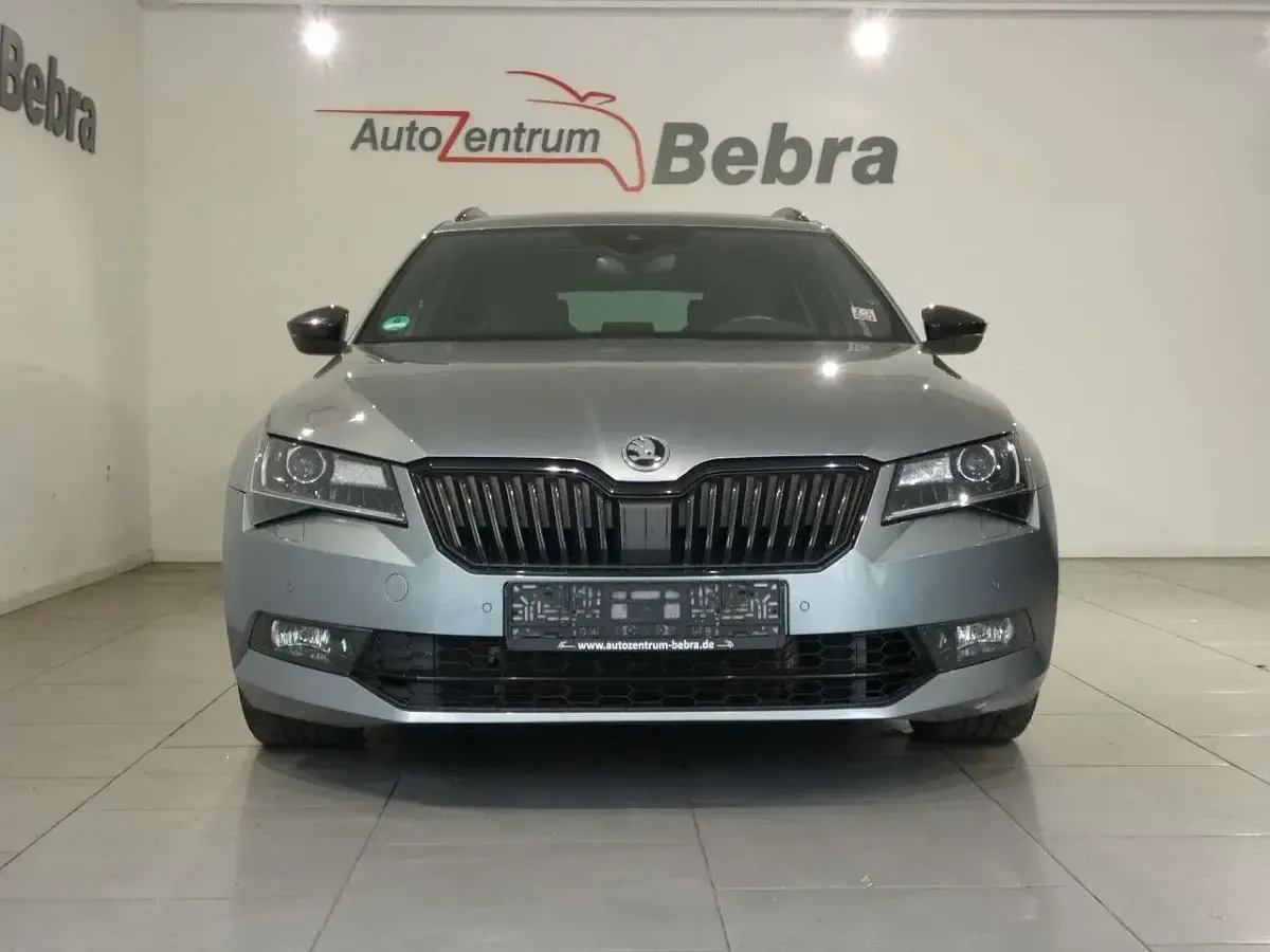 Gebraucht Skoda Superb SportLine 280 PS (205 kW) 2018 Seda business/business grey Kombi