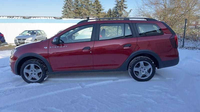 Gebraucht Dacia Logan MCV Stepway 90 PS (66 kW) 2020 Rot Kombi