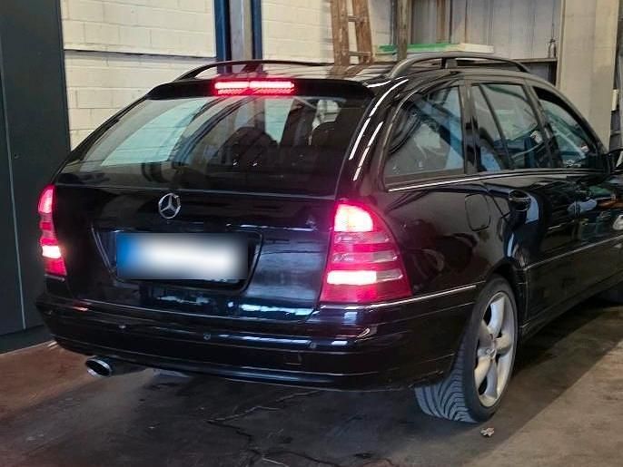 Schwarz Gebraucht 2005 Mercedes C280 Kombi | 2.549 € (Fairer Preis) - Bild 1/4