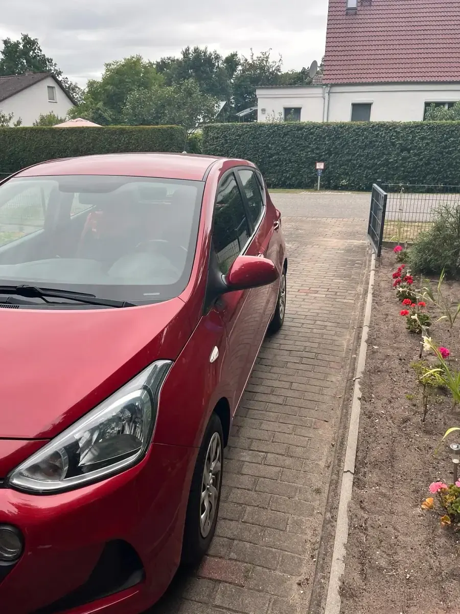 Gebraucht Hyundai i10 87 PS (63 kW) 2018 Rot Kleinwagen