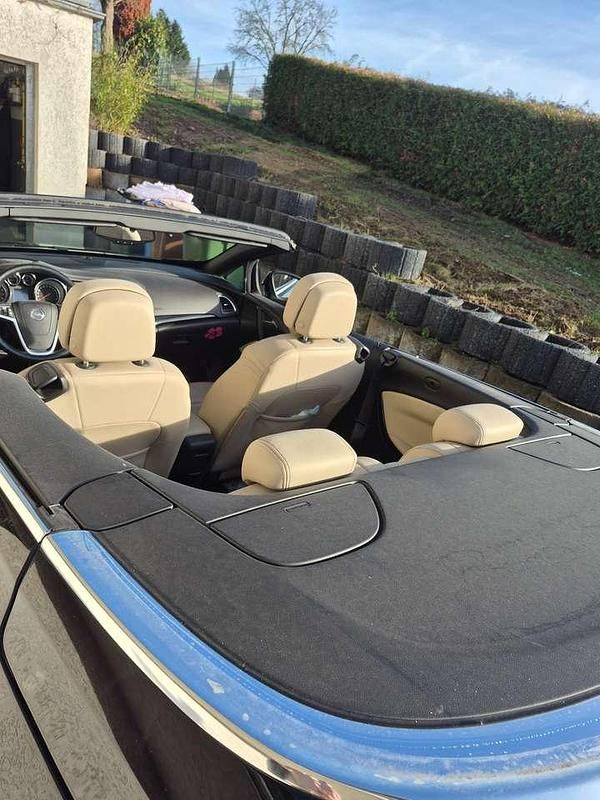 Gebraucht Opel Cascada Edition 200 PS (147 kW) 2018 Schwarz Cabrio