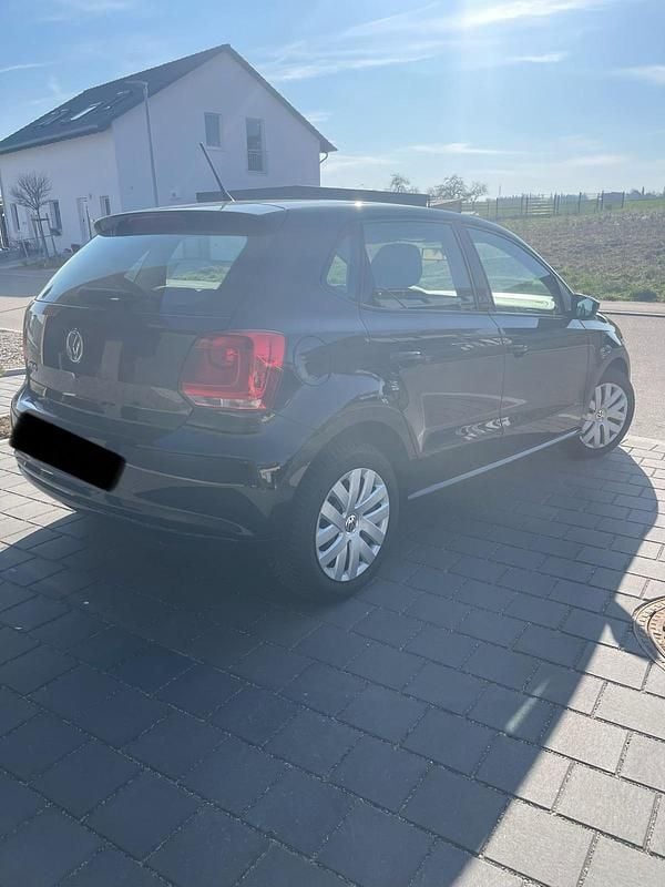 Gebraucht VW Polo 70 PS (51 kW) 2013 Schwarz Kleinwagen