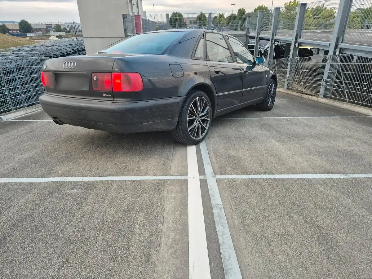 Gebraucht Audi S8 360 PS (264 kW) 2000 Schwarz Limousine