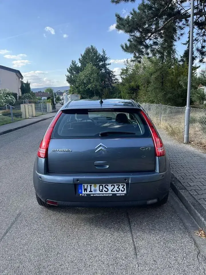 Gebraucht Citroën C4 Comfort 109 PS (80 kW) 2008 Grau Limousine