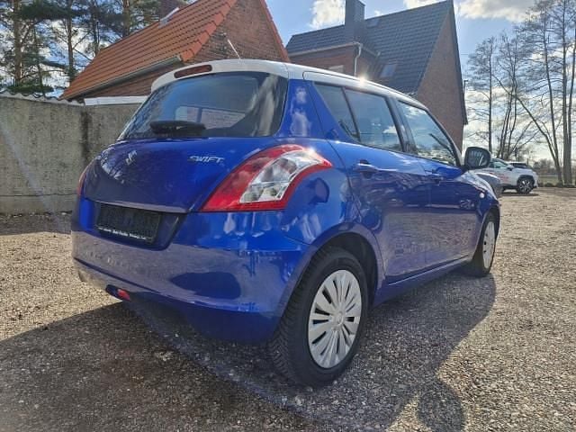 Gebraucht Suzuki Swift Club 93 PS (68 kW) 2016 Kleinwagen
