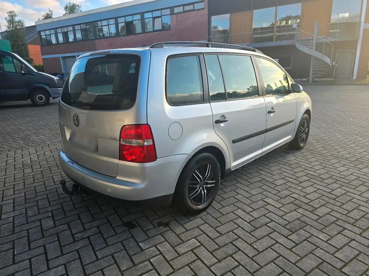 Gebraucht VW Touran 115 PS (84 kW) 2004 Silber Van / Kleinbus