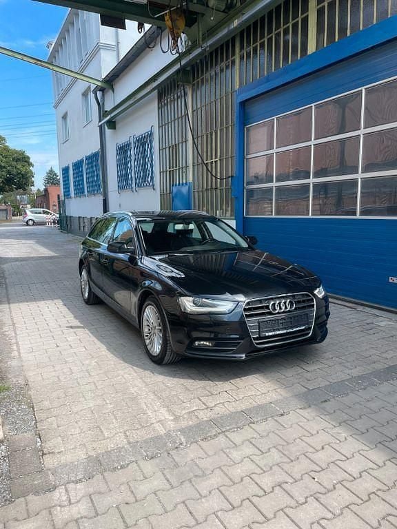 Schwarz Gebraucht 2012 Audi A4 Sport Kombi | 9.990 € (Guter Preis) - Bild 1/4
