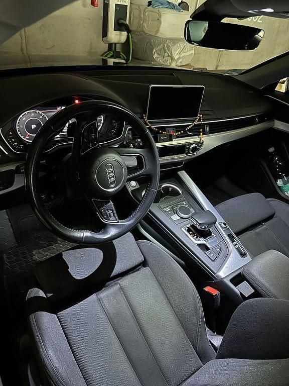 Gebraucht Audi A4 Ambiente 150 PS (110 kW) 2018 Schwarz Kombi