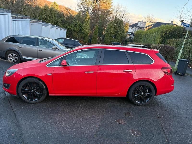 Gebraucht Opel Astra S 170 PS (125 kW) 2013 Rot Kombi