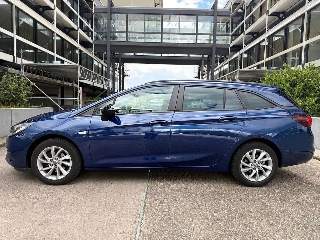 Gebraucht Opel Astra Edition 131 PS (96 kW) 2021 Nautic blue (metallic) Kombi