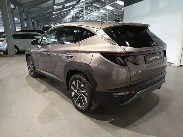 Gebraucht Hyundai Tucson Trend 150 PS (110 kW) 2022 Braun SUV