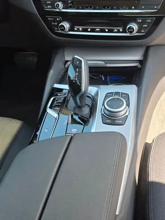 Gebraucht BMW 520 184 PS (135 kW) 2020 Schwarz Limousine