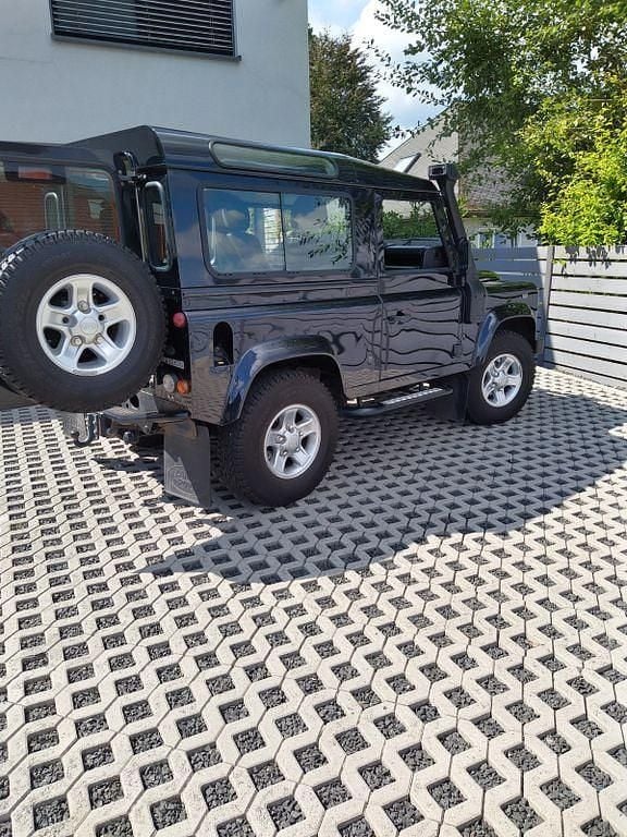 Gebraucht Land Rover Defender SE 122 PS (89 kW) 2011 Schwarz Kombi