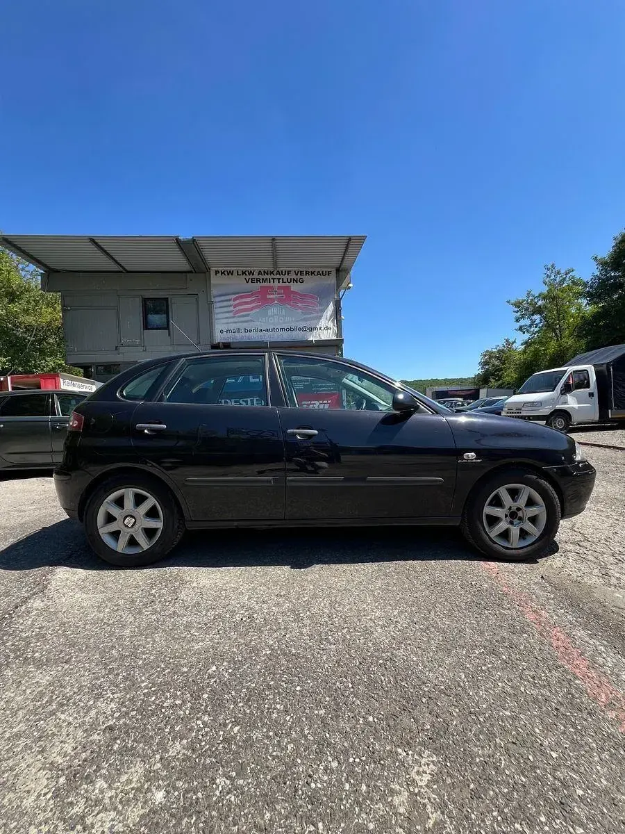 Gebraucht Seat Ibiza 75 PS (55 kW) 2004 Schwarz Kleinwagen