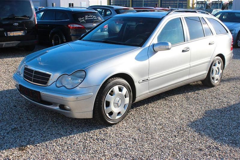 Gebraucht Mercedes C180 143 PS (105 kW) 2003 Silber Kombi