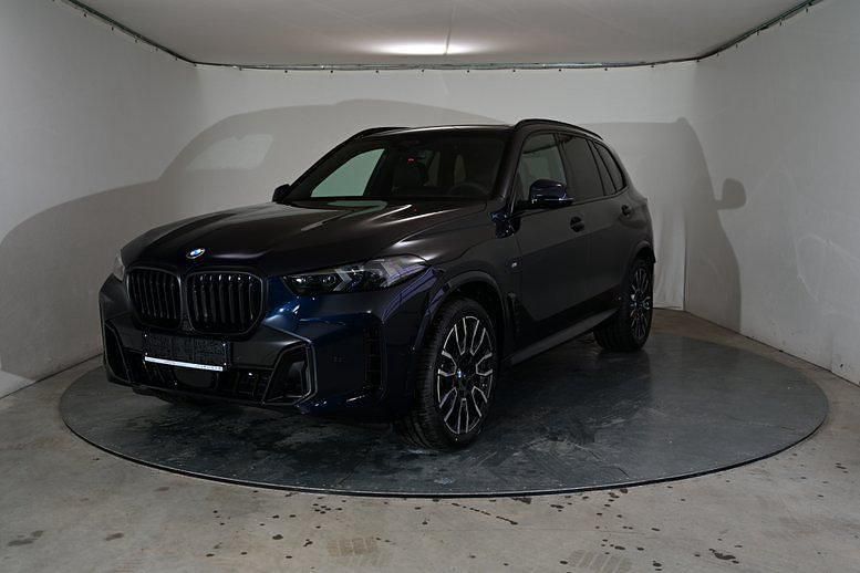 Gebraucht BMW X5 M M Sport 352 PS (258 kW) 2025 M carbonschwarz metallic SUV