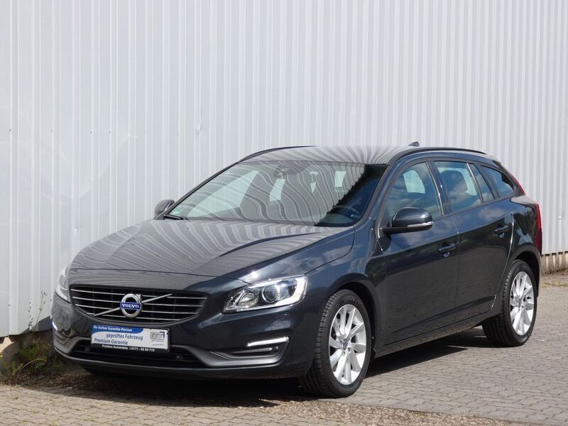 Grau Gebraucht 2015 Volvo V60 Business Edition Kombi | 13.900 € (Fairer Preis) - Bild 1/4
