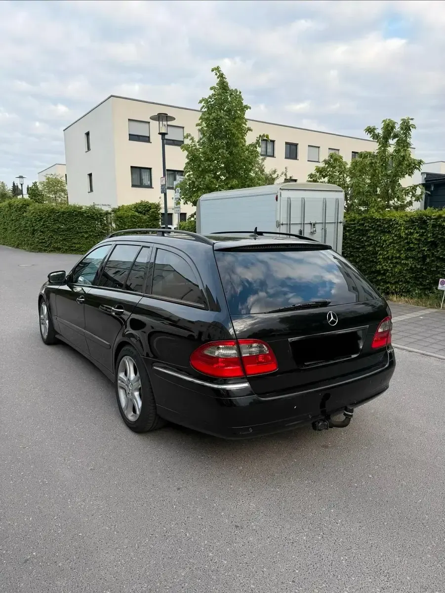 Gebraucht Mercedes E280 190 PS (139 kW) 2007 Schwarz Kombi