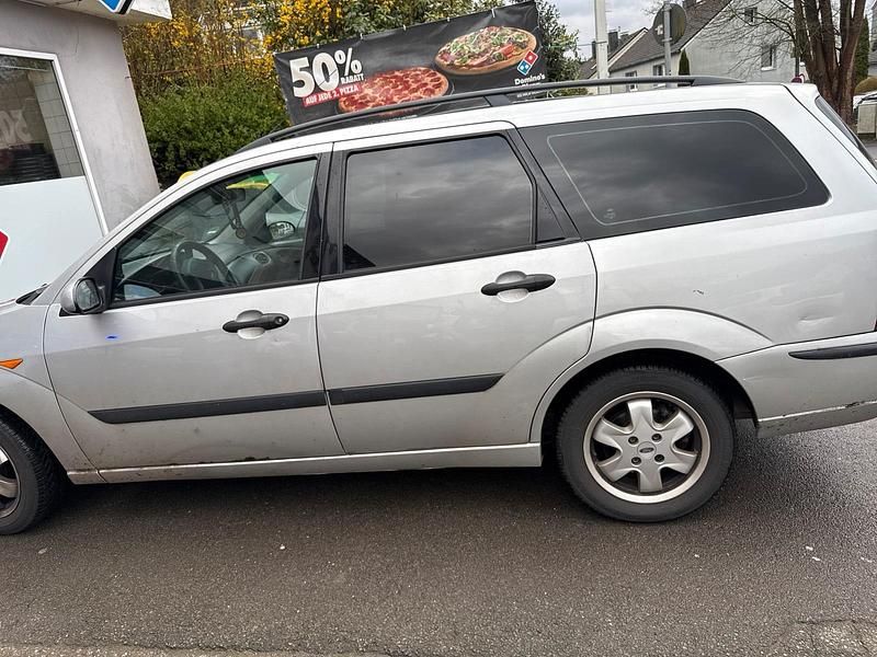 Second-hand Ford Focus 116 CP (85 kW) 2004 Argintiu Break