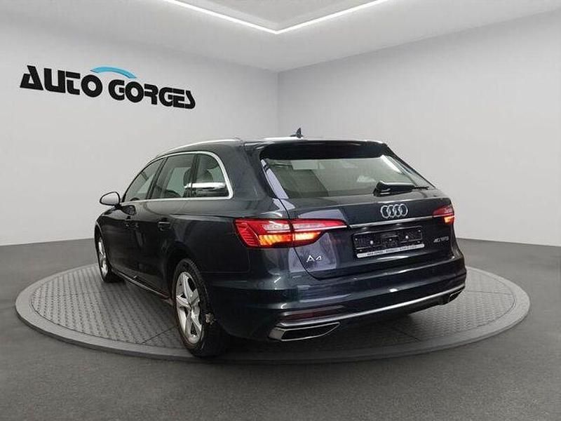 Gebraucht Audi A4 Advanced Plus 190 PS (139 kW) 2020 Grau Kombi