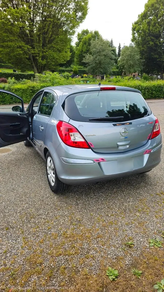 Gebraucht Opel Corsa 80 PS (58 kW) 2007 Grau Kleinwagen