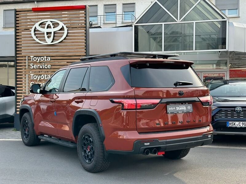 Gebraucht Toyota Sequoia 436 PS (320 kW) 2024 Braun SUV