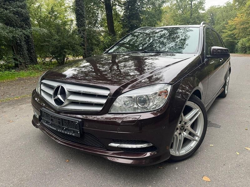 Braun Gebraucht 2011 Mercedes C300 Avantgarde Kombi | 11.390 € (Etwas zu teuer) - Bild 1/4